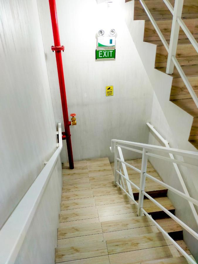 Pasay Centrale Hotel Buitenkant foto